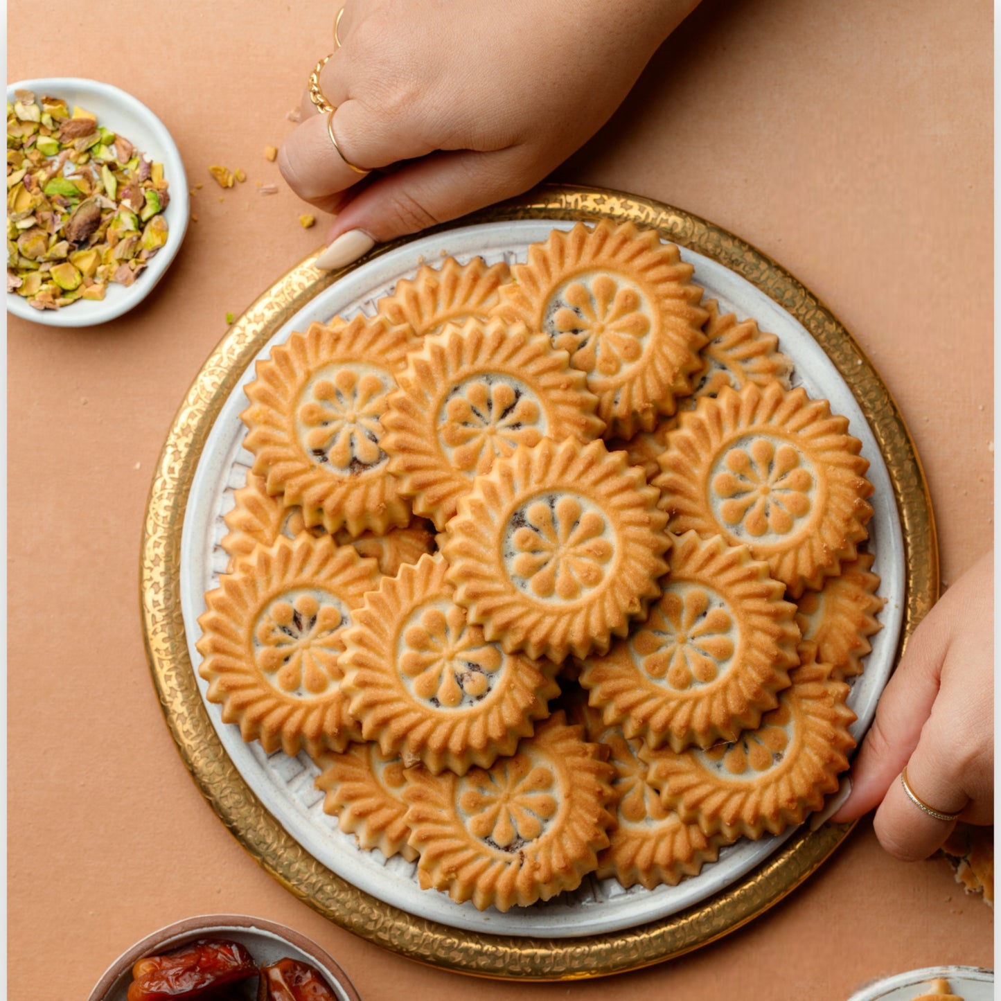 Arabic Sweet Semiramis Filled Date Cookies (Medium Size) 750g - Memas Dessert