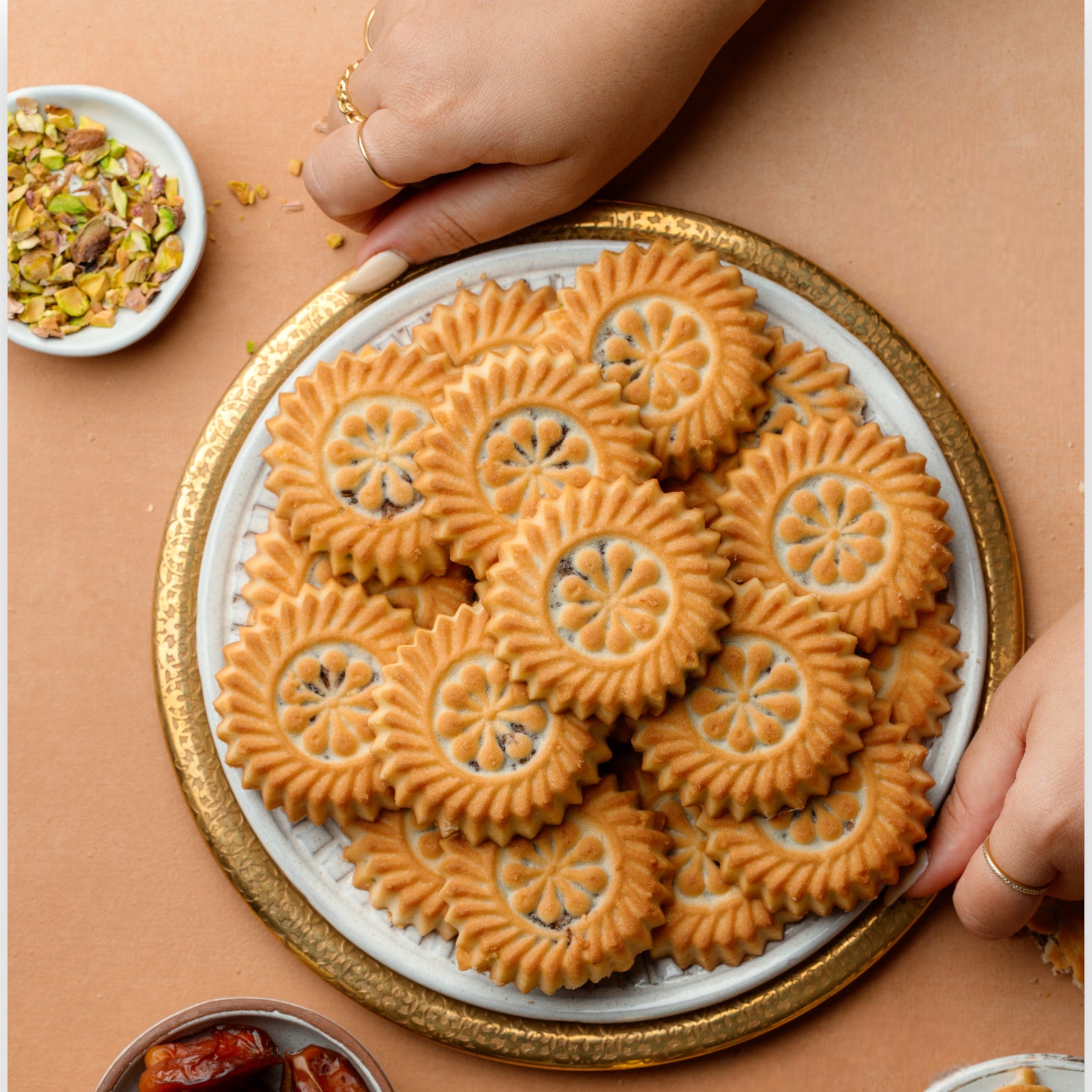 Arabic Sweet Semiramis Filled Date Cookies (Medium Size) 750g - Memas Dessert